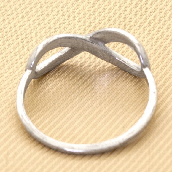 Vintage Sterling Silver Infinity Symbol Ring Stamped 925 - Picture 7 of 7